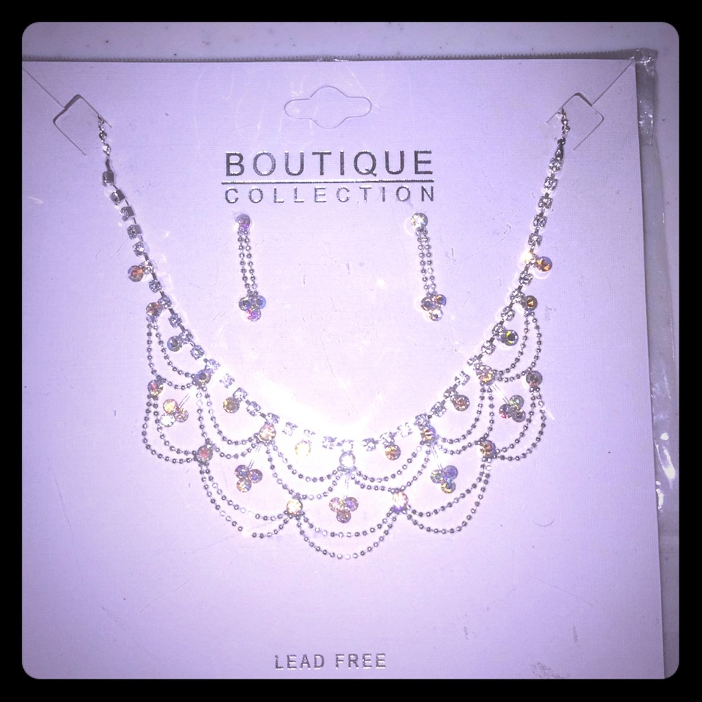 Necklace/Earrings set (lead free)